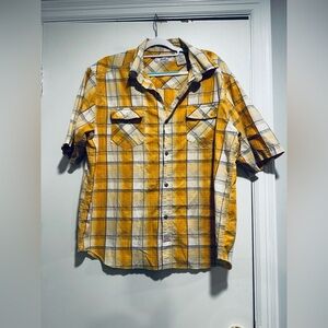 Levis Mens Sz: XL Yellow/ Gray Buffalo Plaid Short Sleeve Button Down Shirt.